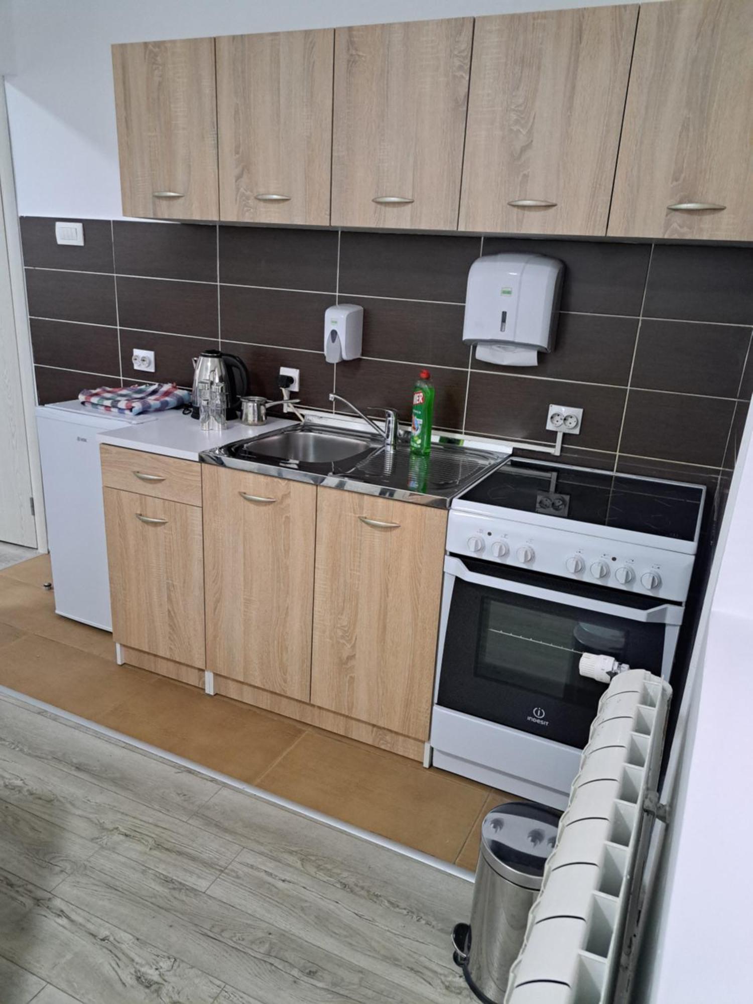 Apartments Erakovic Nikšić エクステリア 写真